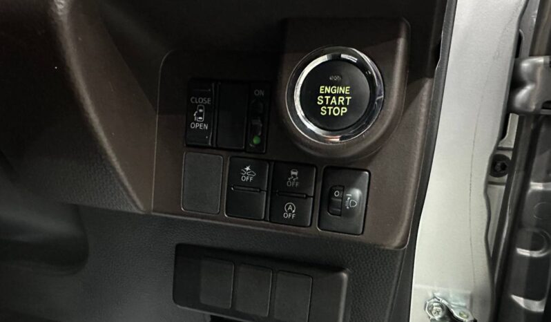 Toyota Roomy, 2018 full